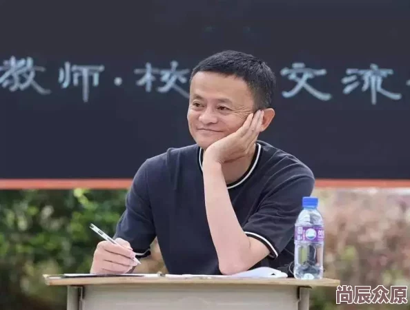男生坤巴立了照片，网友热议其独特风格与创意表现，引发社交媒体广泛关注和讨论